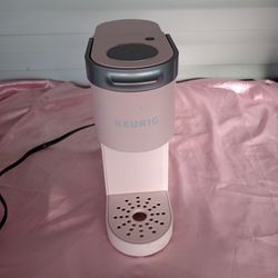 Keurig K-Mini Single Serve K-Cup Pod Coffee Maker, 6 to 12oz Brew Dusty Rose