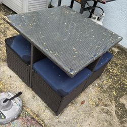 Outdoor Wicker Table And Stools