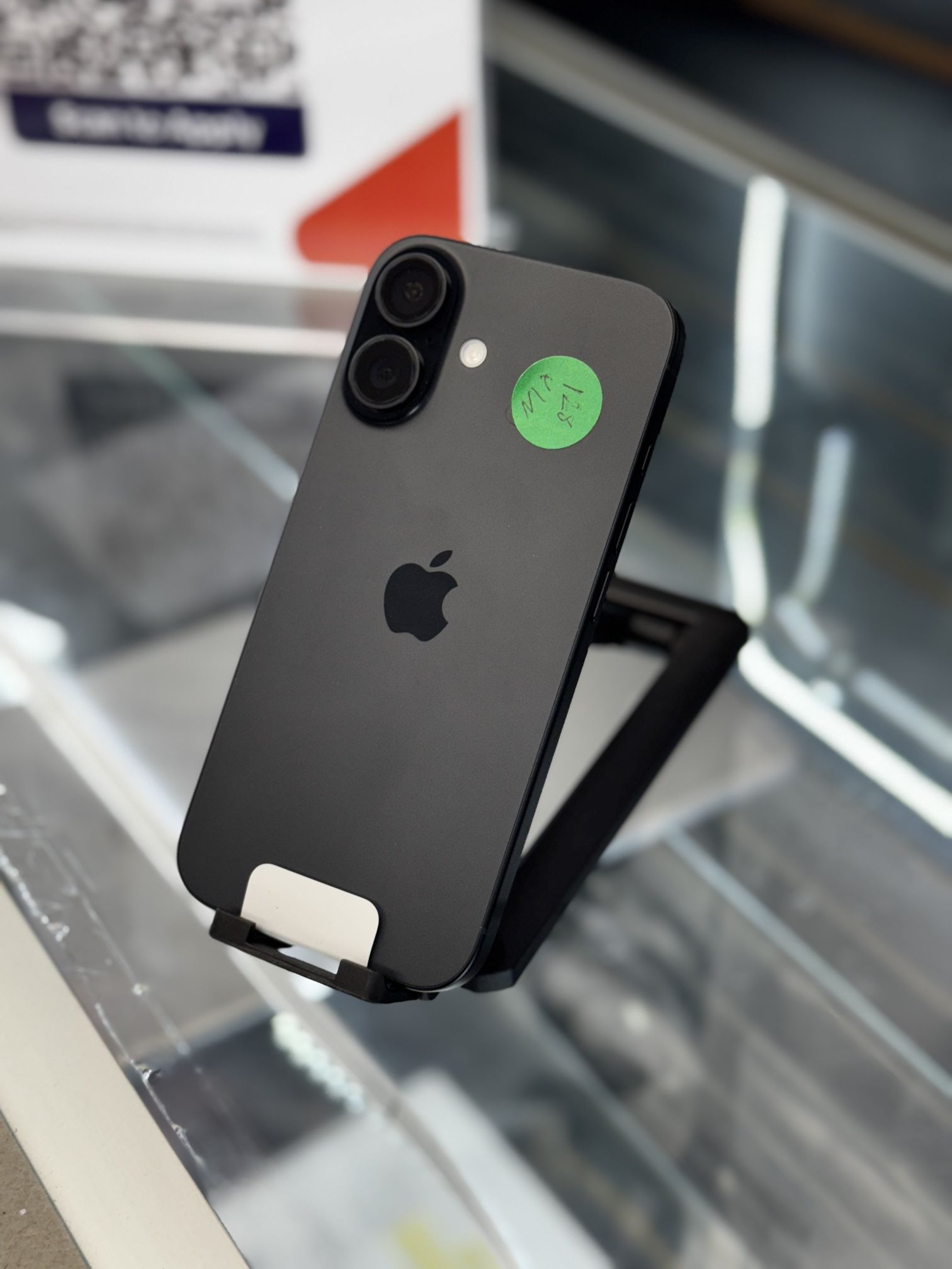 iPhone 16 (Factory Unlocked)