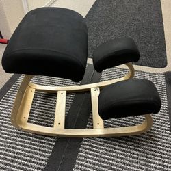 Vilno Economic Kneeling Chair