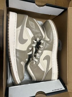 Jordan 1 Mid