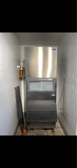 Commercial Ice Machine