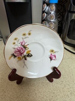 Vintage Royal Gafton Yellow Rose and Daisy Teacup Saucer