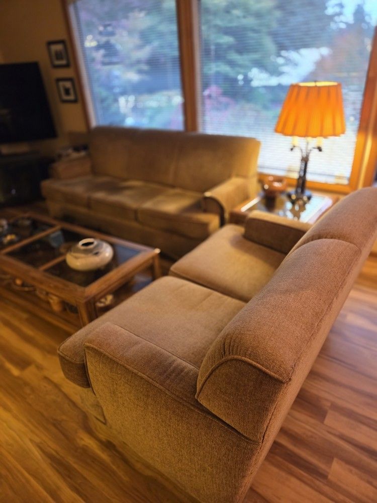 Flexsteel Sofa & Loveseat