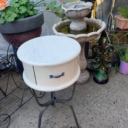 Cute White Table 