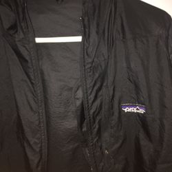 Patagonia windbreaker 