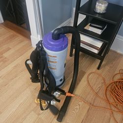 Dos Vacuum $150 Cada Uno.