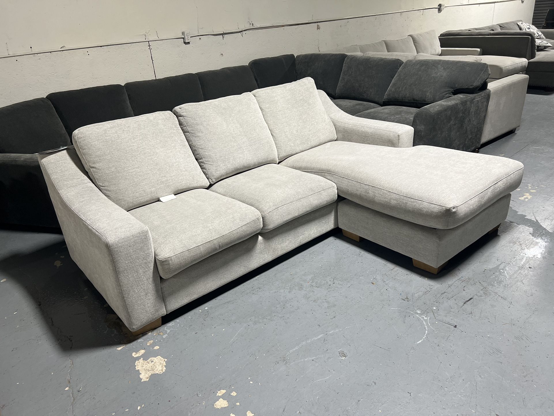 SECTIONAL COUCH SOFA