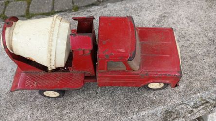 Vintage Diecast Cement Truck