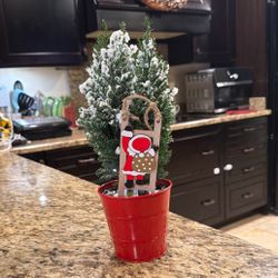 Cute Santa Tree!