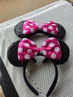 Minnie mouse headbands. Each