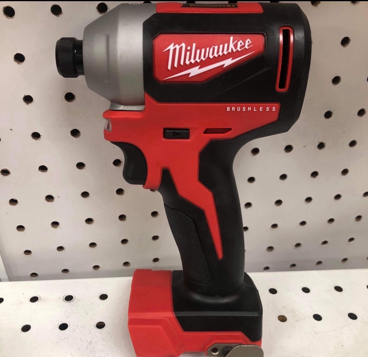 Milwaukee New 1/4” Impact 18M Brushless