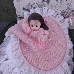 Vibrate Dolls And Plates 