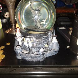 Nightmare Before Christmas Snow Globe 2001