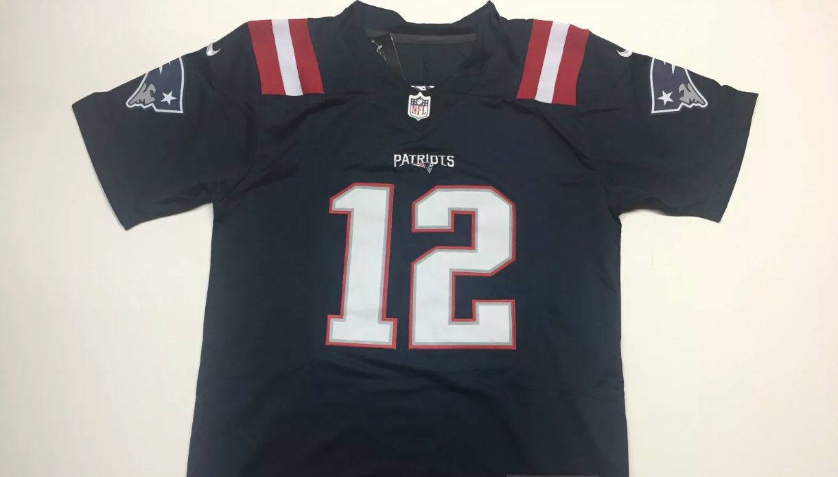 Brand new patriots jersey stitched on number , XL