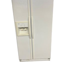 Kenmore Side By Side Refrigerator 36x31x69.5