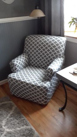 Beautiful armed chairs. Have not been sold