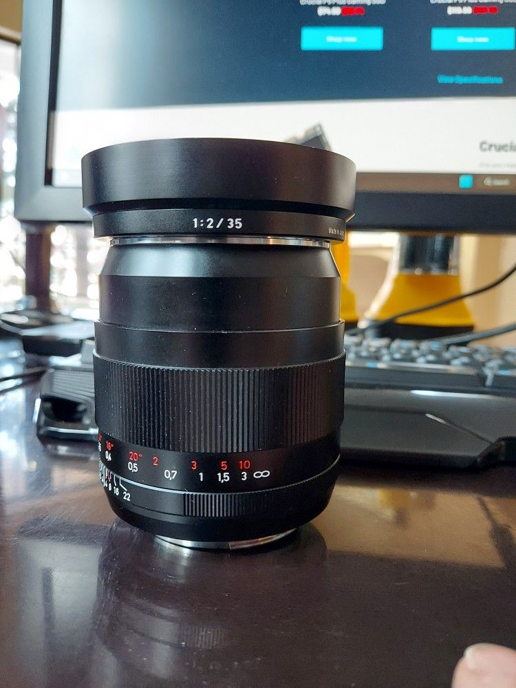 CarlZeiss Distagon T* 35mm F2 ZE Lens