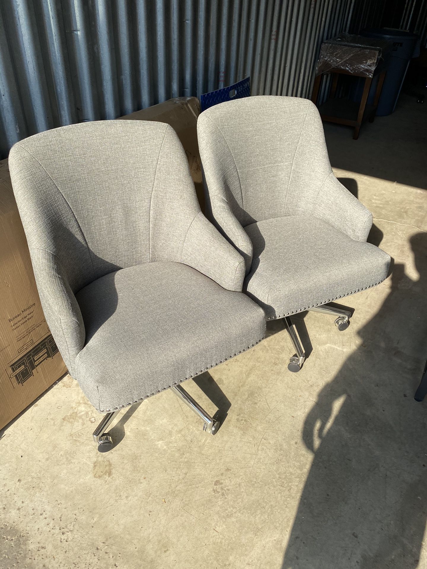 Gray Dinning Room Chairs / Desk Chairs / Dinning Room Chairs / Table Chairs 