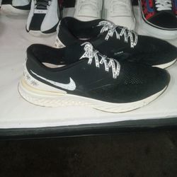 NIKE MEN SHOES