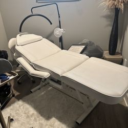 Adjustable Lash Bed & Beauty Stool