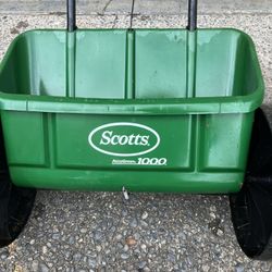 Scott’s 1000 Lawn Speaker