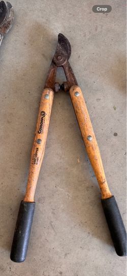 Corona WL 6321 Wood Handle Bypass Loppers