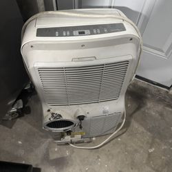 Comfort-Aire PS-121D Portable Air Conditioner, 115 V, 60 Hz, 12000 Btu/hr Cooling, 3-Speed, 55/54/53 dBA