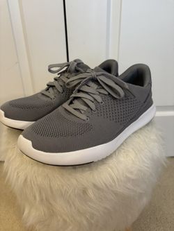 Lima Grey slip on Kizik Sneaker Mens size 8 women’s size 9.5