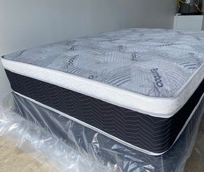 Queen Euro Bamboo Pillow Top Mattress!!