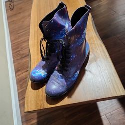 Boots Size 11