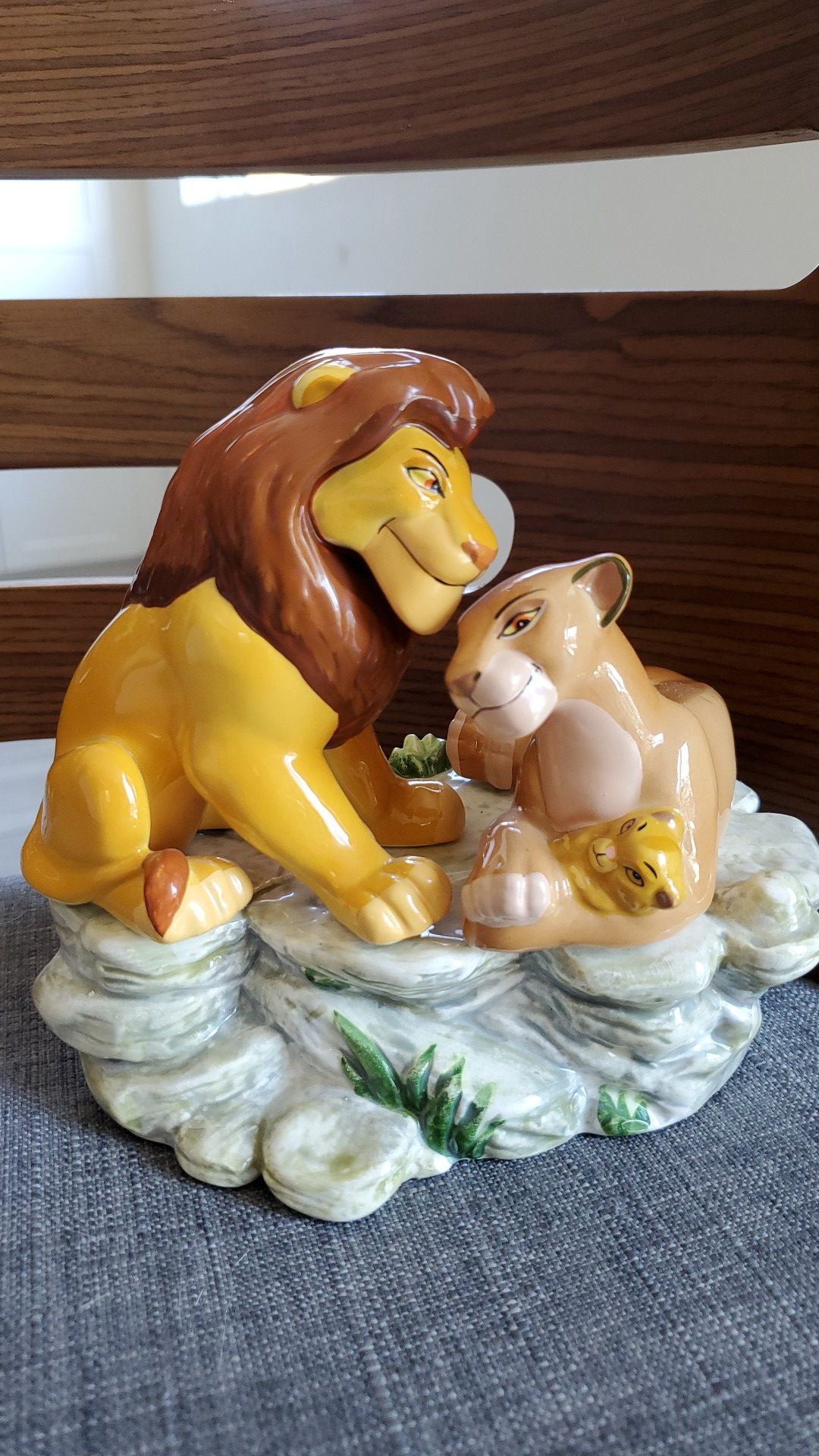 Disney The Lion King Music Box statue collectible Schmid