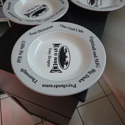 Set Of 4 Tlny Draoer Sauve House Salad Bowl Plates $20 For All