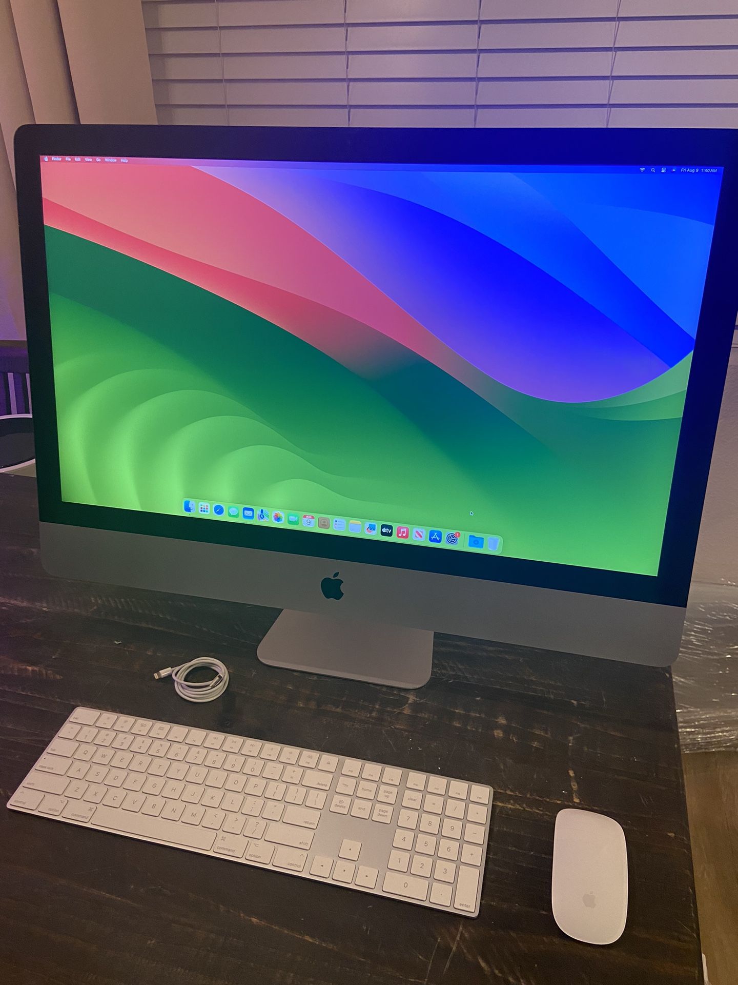 Apple iMac 2019 Big 27-inch 5K Retina Display 16gb Ram 1TB Hdd. Please READ. Small Hairline Crack Top Left Corner.