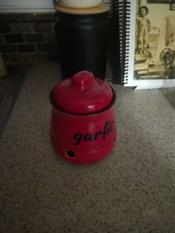 Garlic holder