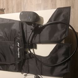 Normatec 2.0 Compression Boots + Hip Attachment 