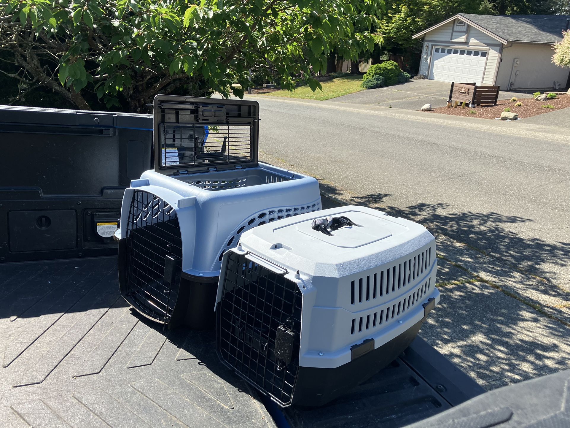 Small Dog Cat Rabbit Bunny Kennel Crate Carrier Like New 24" L by 14” W by 14” H $25 Each 