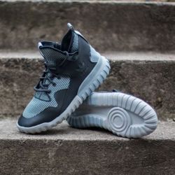 Adidas Tubular Size 9.5 (Only Worn Once) Like New