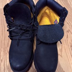 Timberland Premium Leather Boots – Men’s Size 10 (Made in Dominican Republic)  💰 Price: $75 (or best offer)