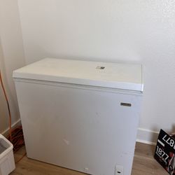 Idylis Deep Freezer 