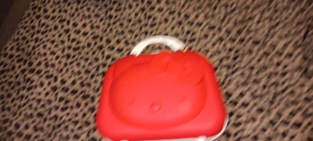 Hello Kitty Purse 40.00 Obo