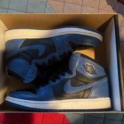 Size 3 Y Boys Jordan’s 