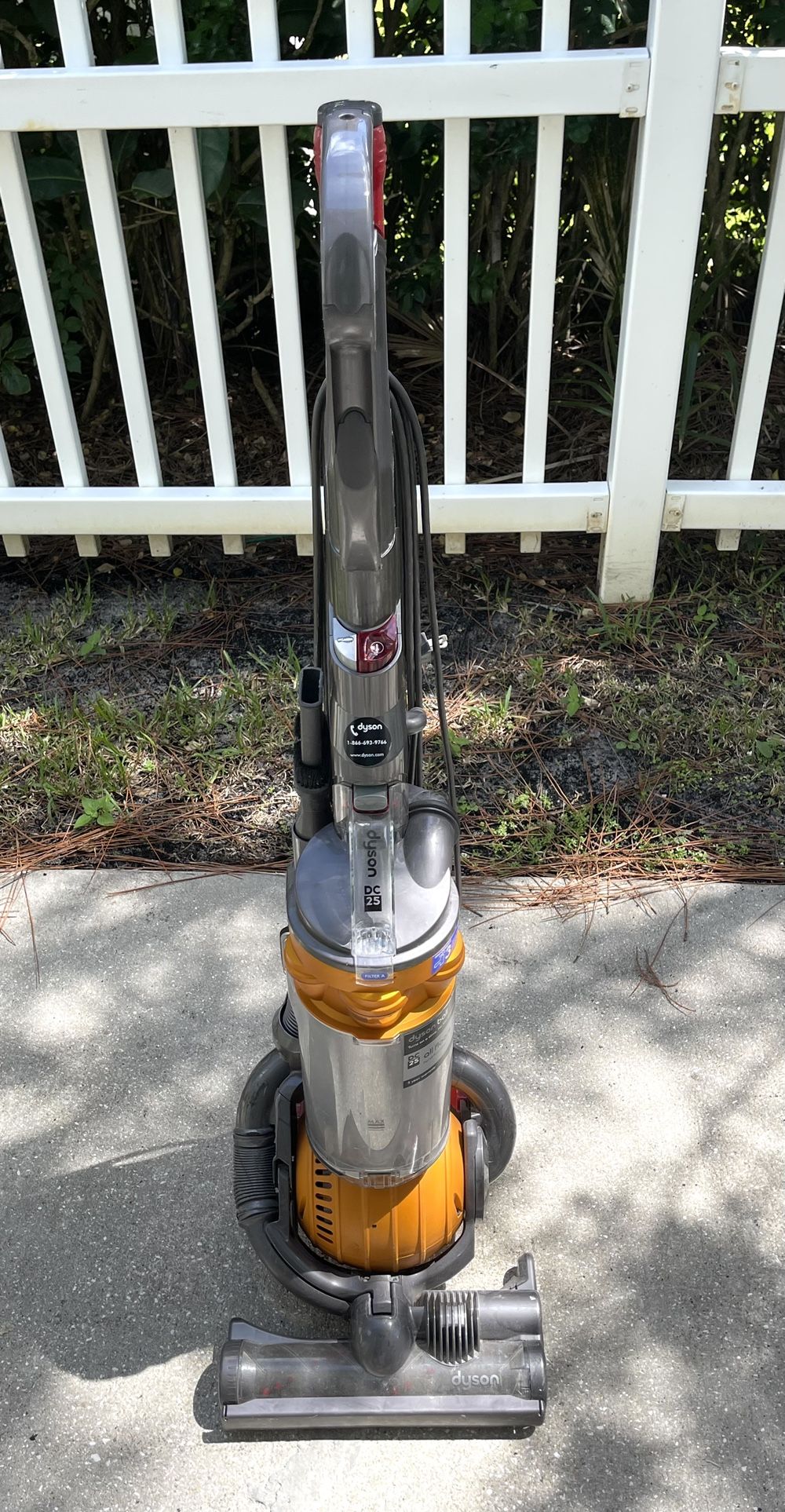 Dyson Ball DC25 Upright Bagless Vacuum Cleaner