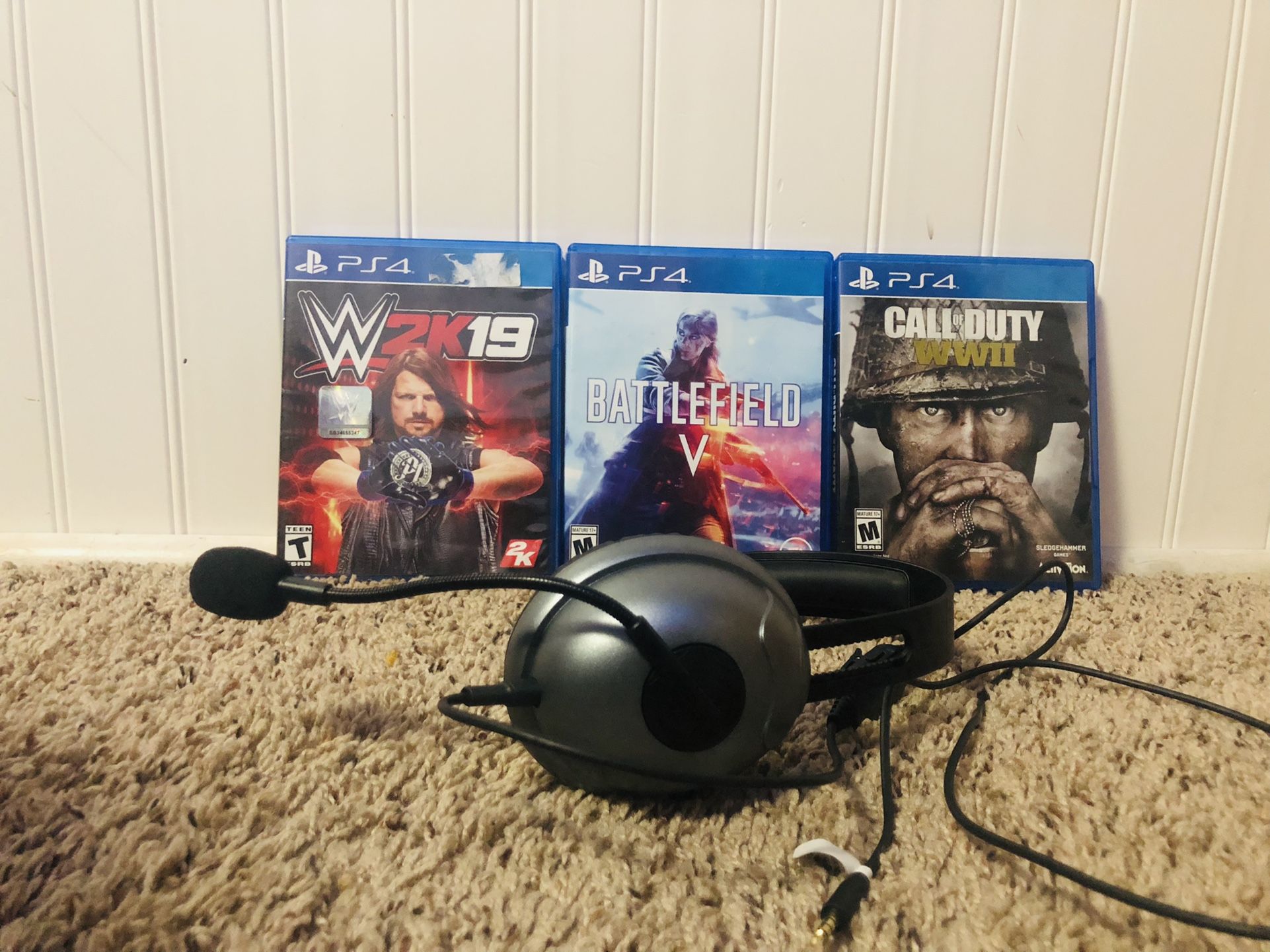 games and headphones for ps4