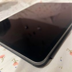 iPad Pro 256GB 12.9in 3rd gen - Pen And Keyboard Included 