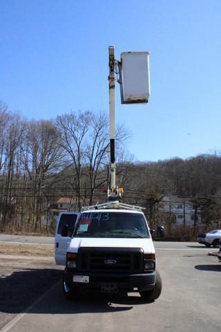 2013 Ford E-350 Super Duty