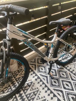 Schwinn AL Comp 27.5 Mountain Bike