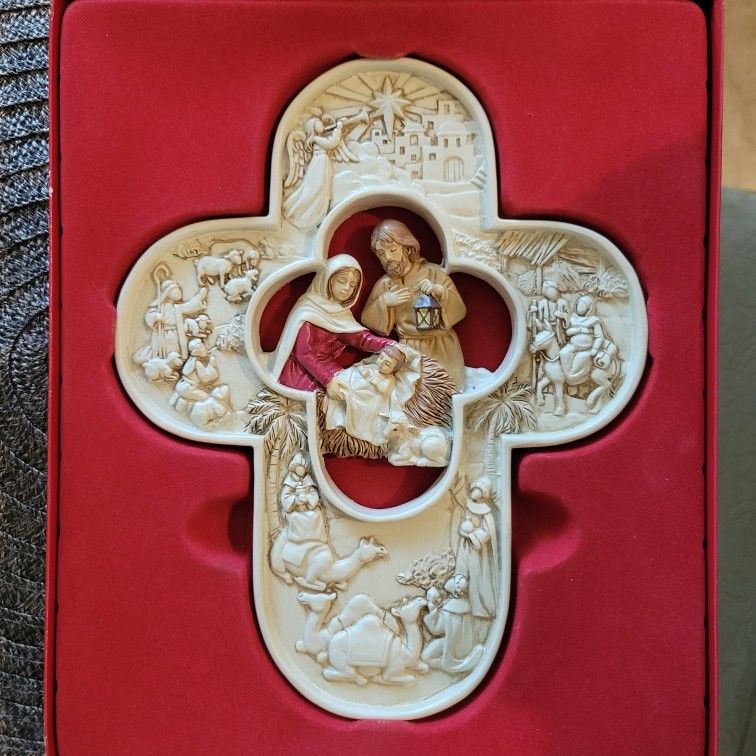 Beautiful Cross With Christ In The Manger. 9" New Wall Hanger.