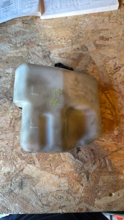 Coolant Tank 