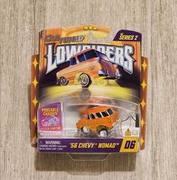 CARTUNED LOWRIDERS CANDY ORANGE '56 CHEVY NOMAD SHOW GLOW W /LED LIGHTS # 6 OF 8 MINT COND 🔥 🥵
